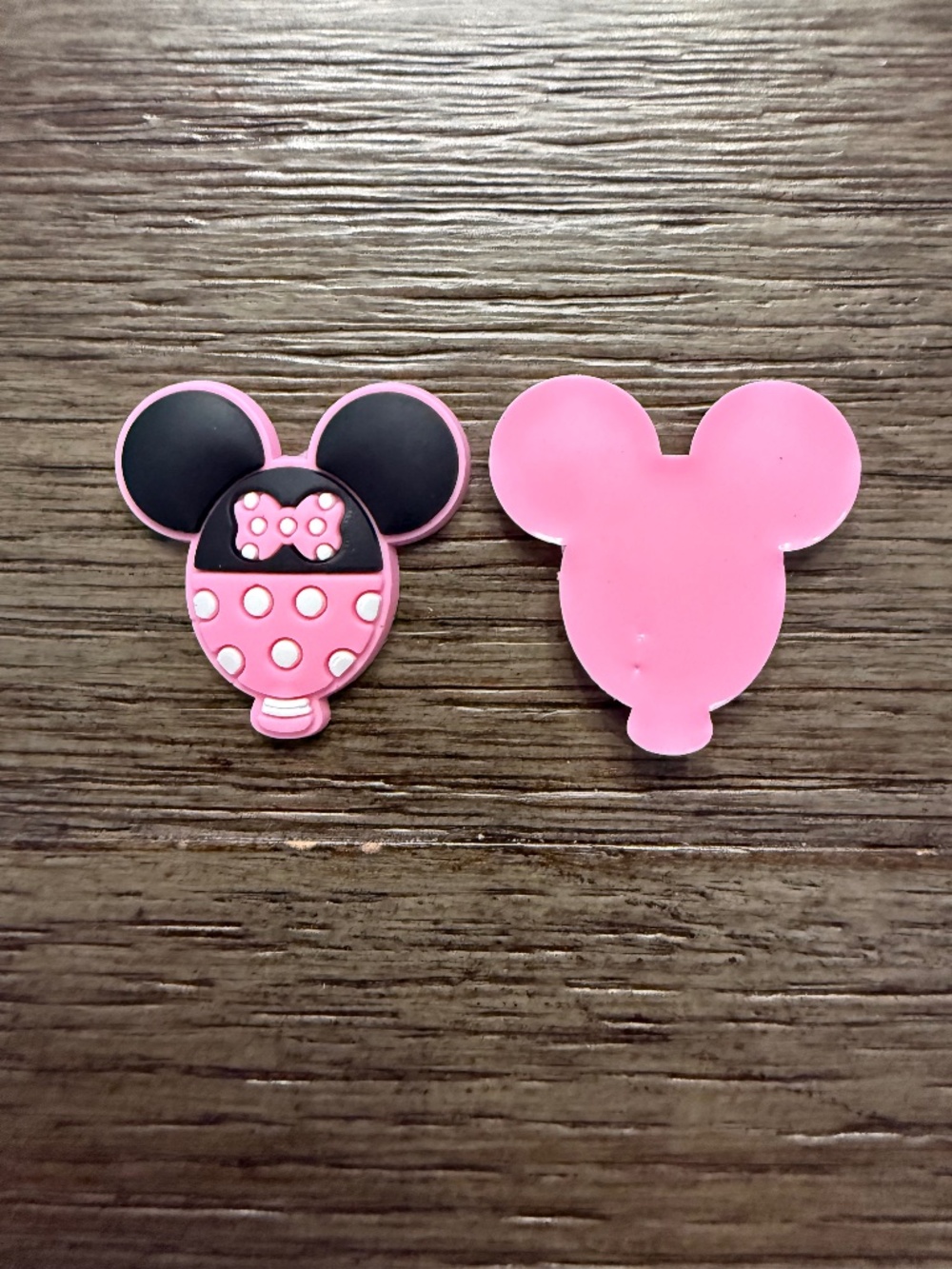 15 Minnie Mouse Flatback charms